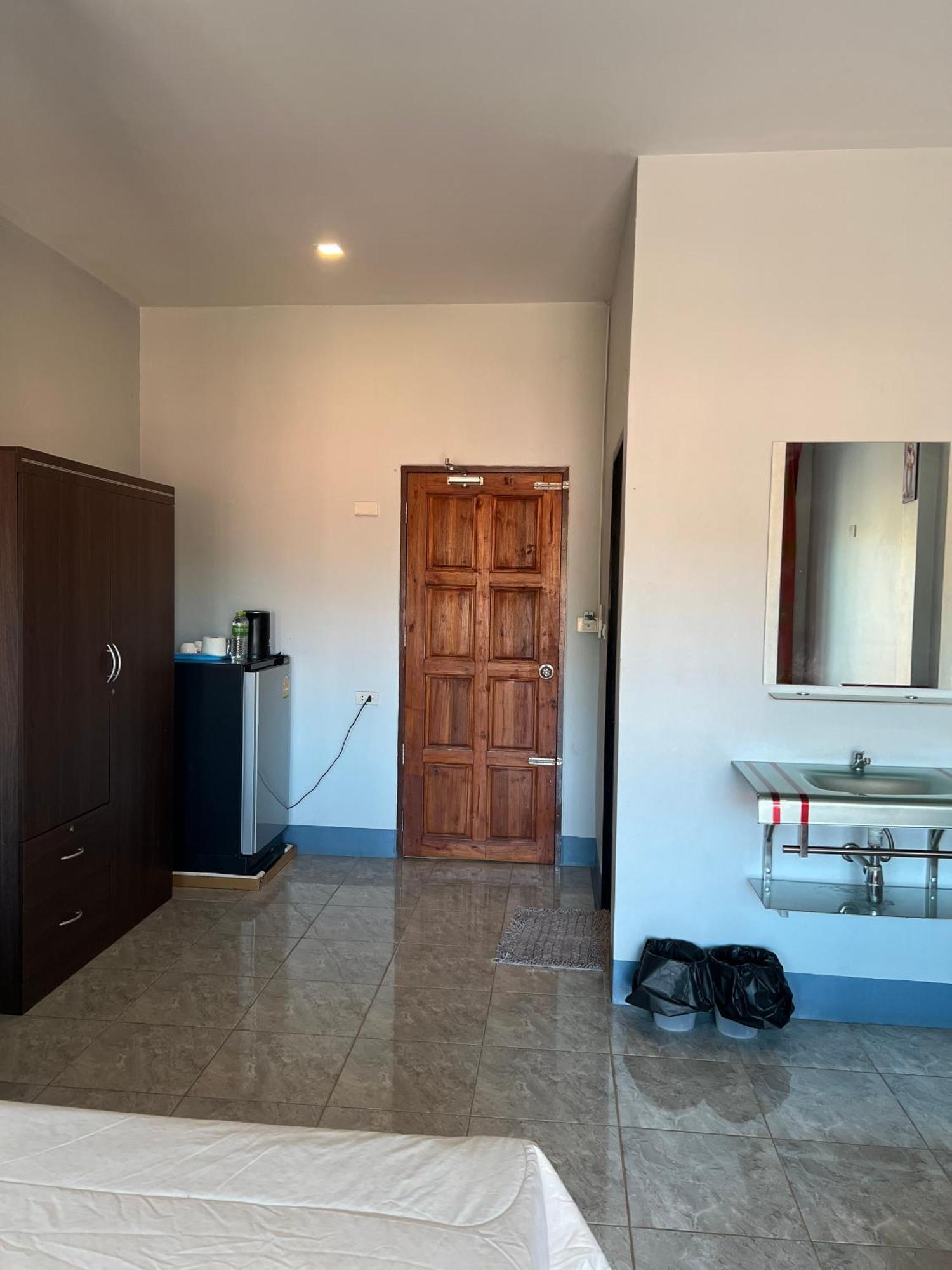 Nare Guest House Ko Lanta Eksteriør billede